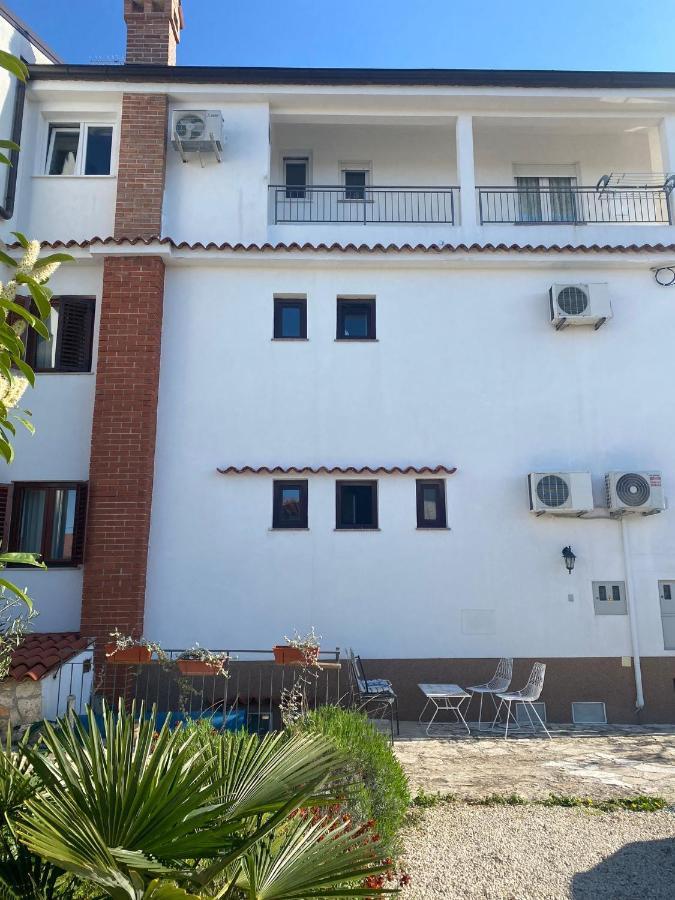 Apartments Nikval Ровинь Экстерьер фото
